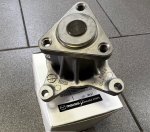 Насос водяной (помпа) Форд Фокус-2,3 1.8-2.0 оригинал Mazda FORD