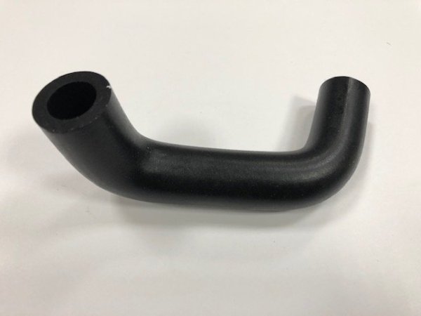 Патрубок маслоотделителя Форд Фокус-2 1.8-2.0 Mazda