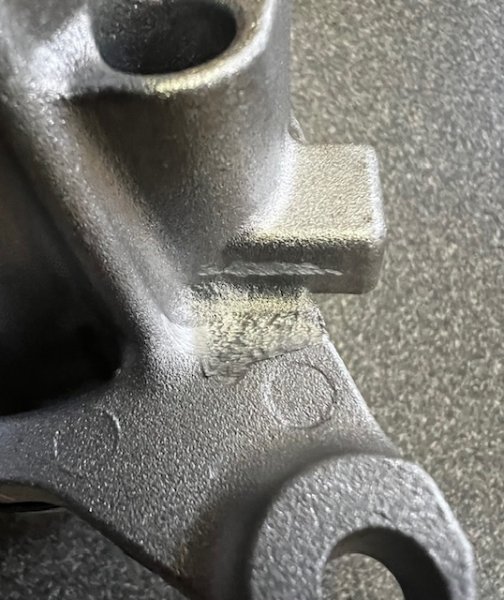 Насос водяной (помпа) Форд Фокус-2,3 1.8-2.0 Pierburg