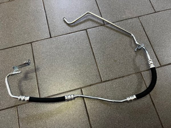 Трубка ГУРа (шланг ГУРа) Форд Фокус-2 1.4-1.6 напорная от насоса к рейке