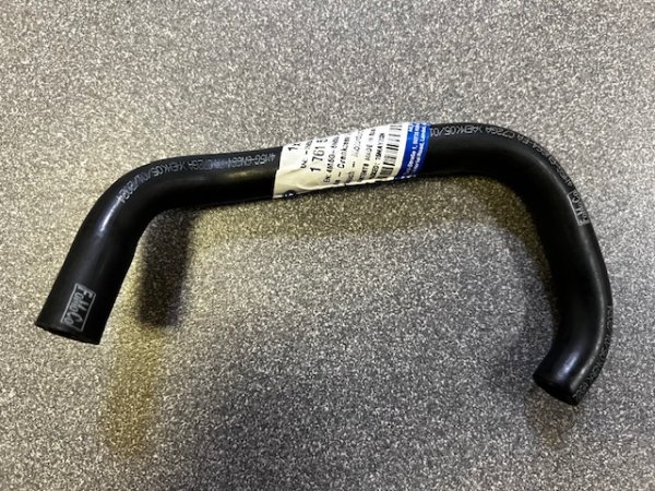 Патрубок маслоотделителя Форд Фокус-2 1.4-1.6 оригинал