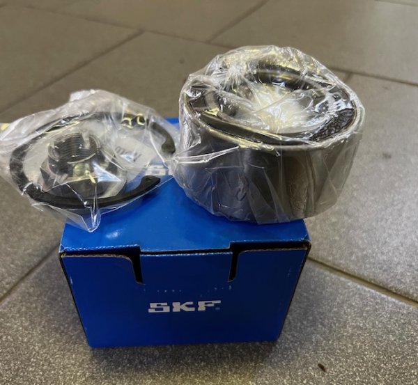 Подшипник ступицы Форд Фокус-3, Куга-1,2 передней SKF
